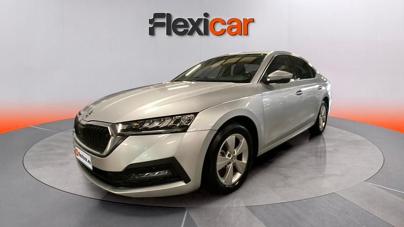 Usado Skoda Octavia Ambition 116 CV (85 kW) 2022 Gris Berlina