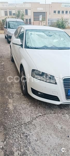 Blanco Usado 2010 Audi A3 Sportback Attraction Berlina | 5500 € (Buen precio) - Imagen 1/4
