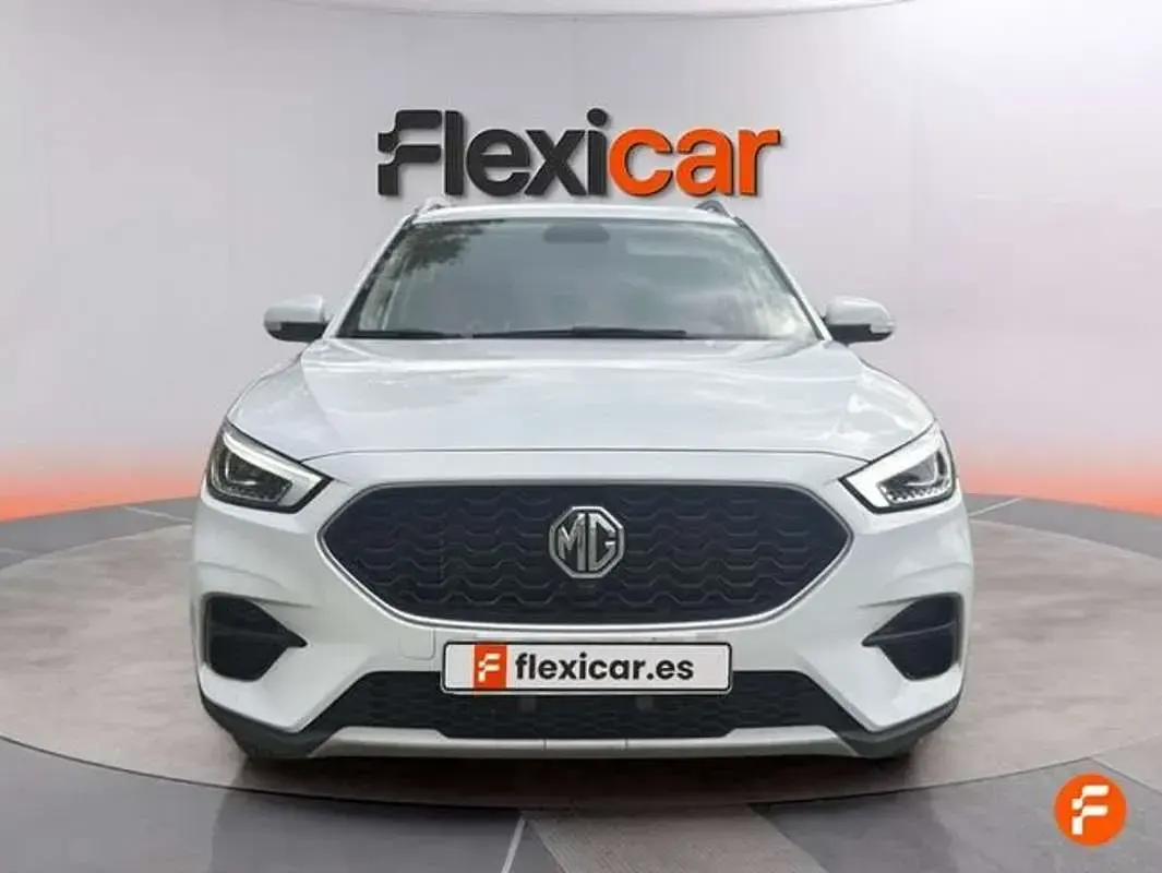 Usado MG ZS Luxury 111 CV (81 kW) 2023 Blanco SUV
