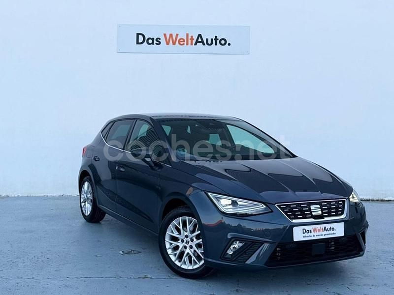 Gris / plata Usado 2025 Seat Ibiza XCELLENCE Berlina | 18.800 € (Precio justo) - Imagen 1/4