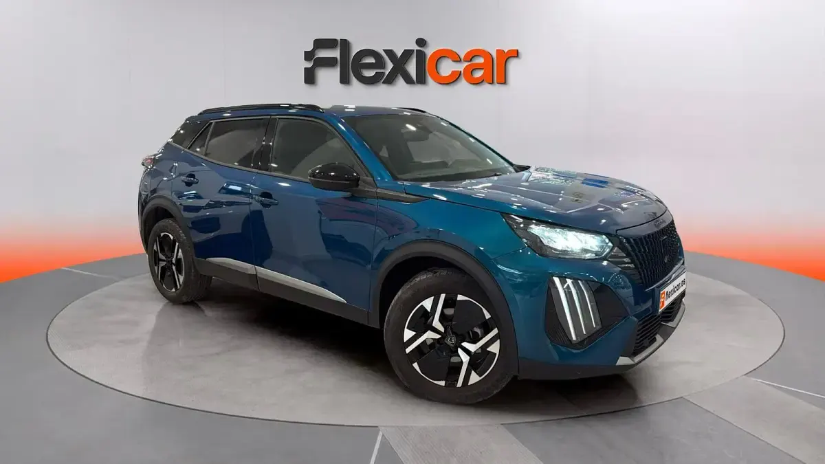 Usado Peugeot 2008 Allure 101 HP (74 kW) 2025 SUV