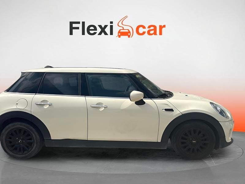 Usado Mini ONE 102 CV (75 kW) 2019 Beige Utilitario