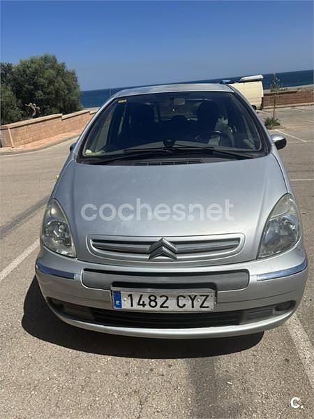 Gris / plata Usado 2004 Citroën Xsara Picasso Monovolumen | 3000 € (Precio justo) - Imagen 1/4