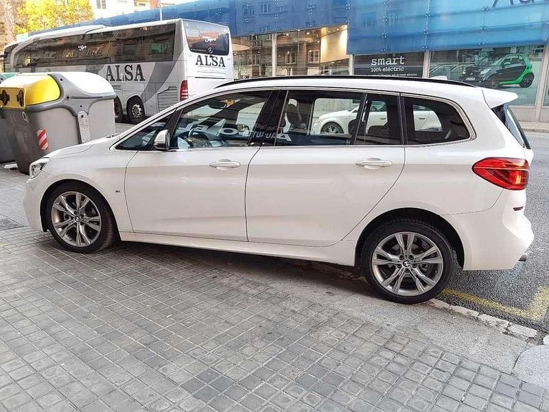 Usado BMW 218 Gran Tourer Sport Line 150 CV (110 kW) 2017 Blanco Monovolumen