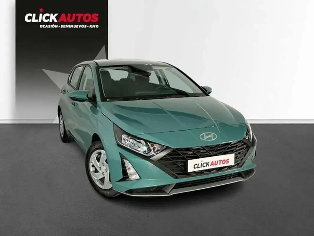 Usado Hyundai i20 80 CV (58 kW) 2024 Verde Utilitario