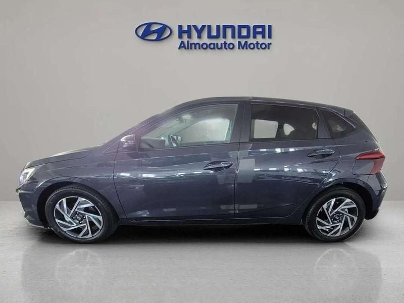 Nuevo Hyundai i20 101 CV (74 kW) 2025 Gris Utilitario