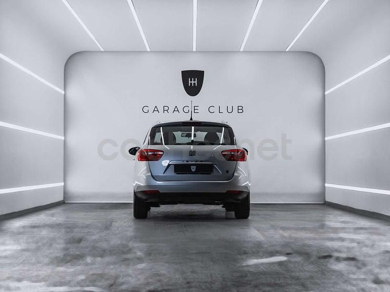Usado Seat Ibiza ST Style 105 CV (77 kW) 2013 Gris / plata Familiar