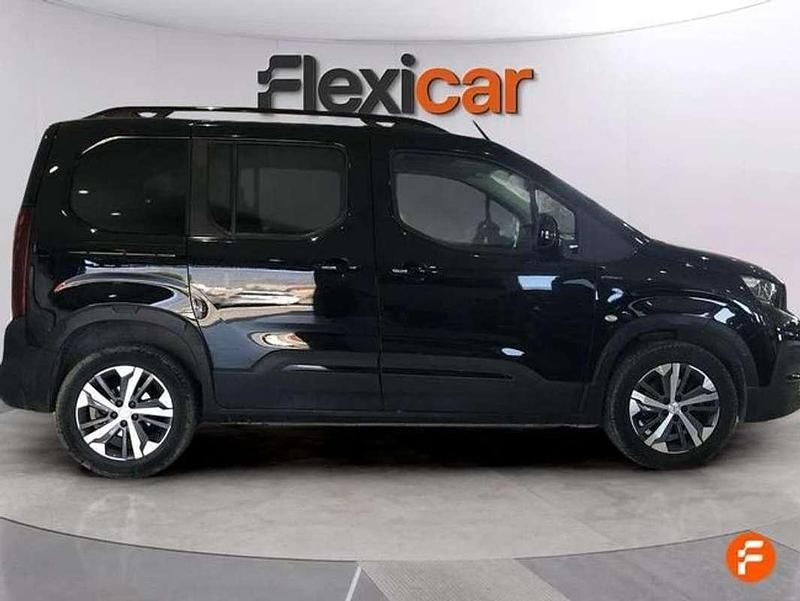 Usado Peugeot Rifter GT-line 131 CV (96 kW) 2019 Negro Monovolumen