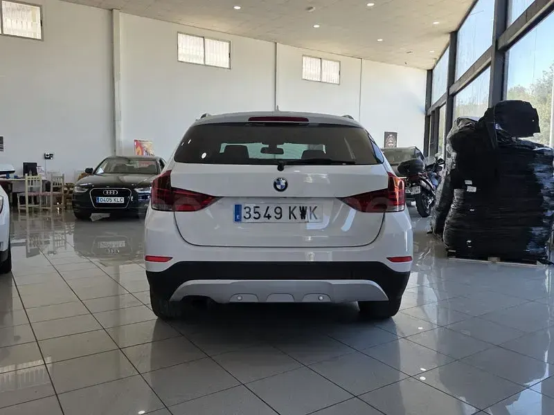 Usado BMW X1 Comfort Edition 143 CV (105 kW) 2014 Blanco SUV