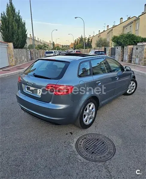 Usado Audi A3 Ambition 125 CV (91 kW) 2011 Gris / plata Utilitario