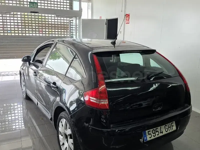 Usado Citroën C4 110 CV (80 kW) 2008 Negro Berlina