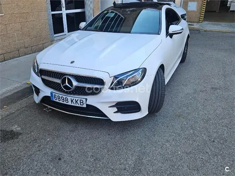 Używany Mercedes E220 194 KM (142 kW) 2018 Biały Coupe