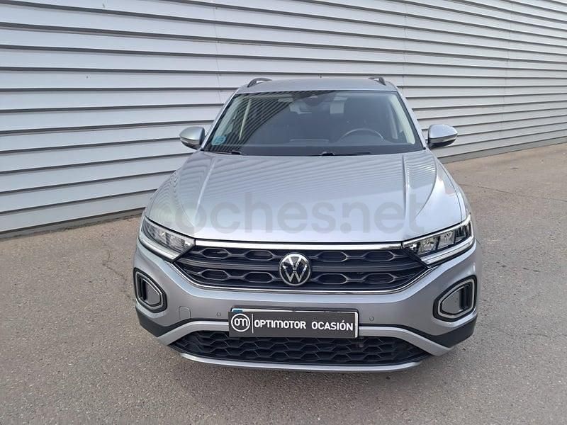 Usado VW T-Roc Life 110 CV (80 kW) 2022 Gris / plata SUV