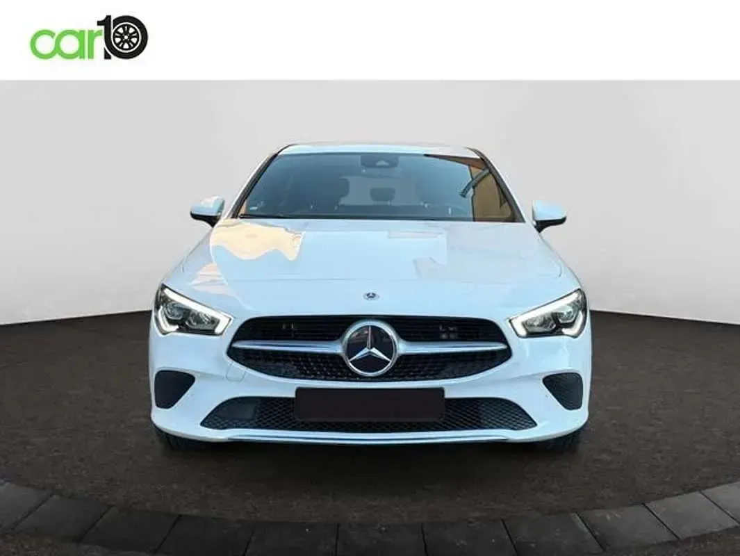 Usado Mercedes CLA250 Shooting Brake 224 CV (164 kW) 2023 Blanco Familiar