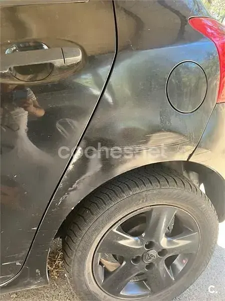 Usado Toyota Yaris Sol 87 CV (63 kW) 2006 Negro Berlina