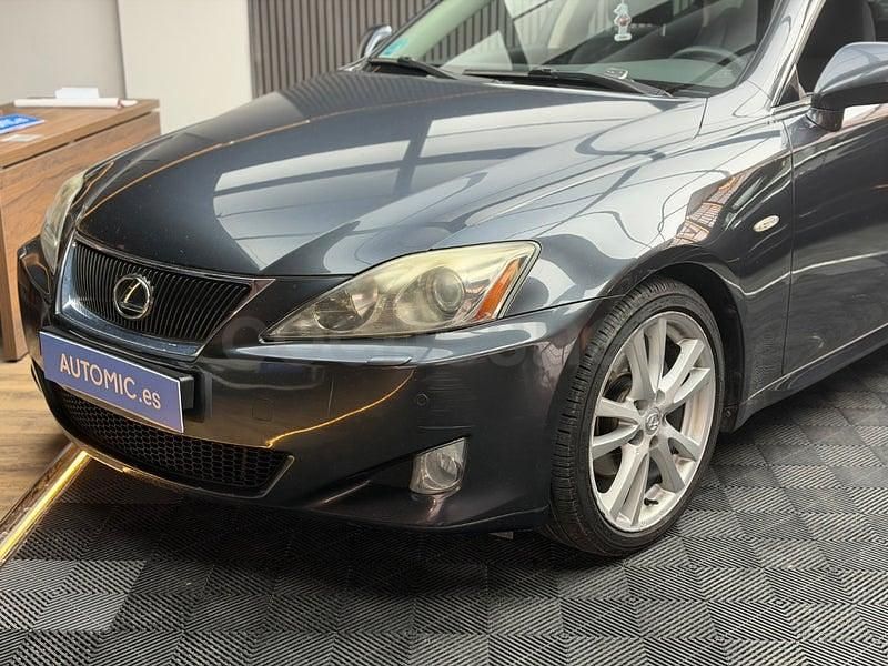 Usado Lexus IS250 President Line 208 CV (152 kW) 2007 Gris / plata Berlina