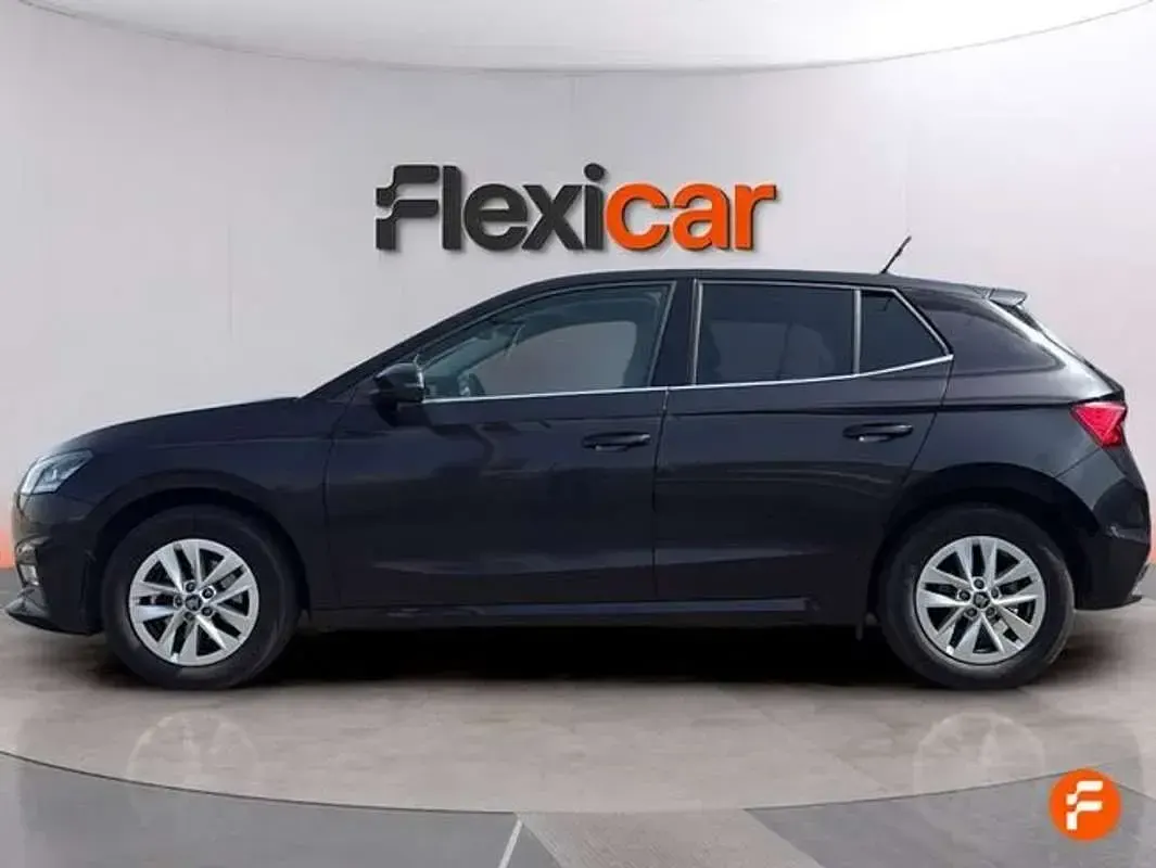 Usado Skoda Fabia Selection 116 CV (85 kW) 2025 Negro Utilitario