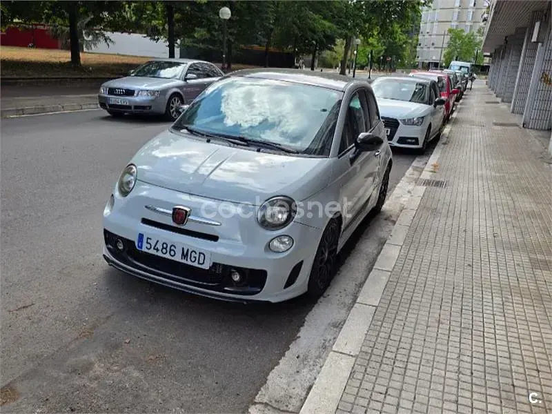 Usado Abarth 500 135 CV (99 kW) 2009 Gris / plata Utilitario