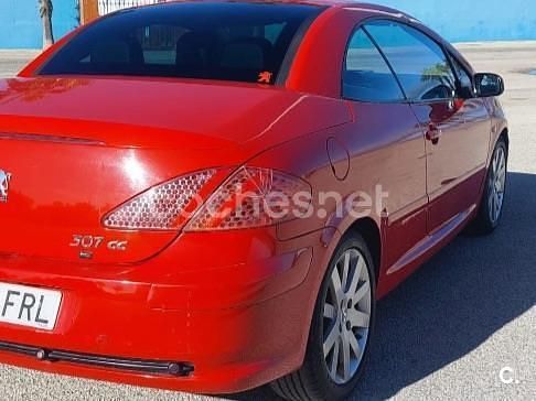 Usado Peugeot 307 CC Sport 136 CV (100 kW) 2007 Rojo Descapotable