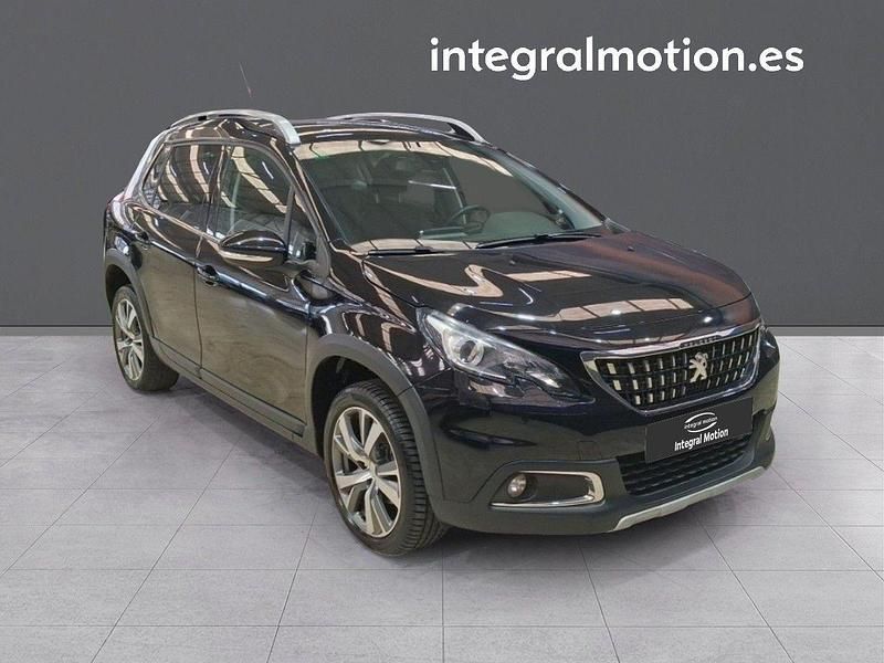 Usado Peugeot 2008 Allure 110 CV (80 kW) 2017 Negro SUV