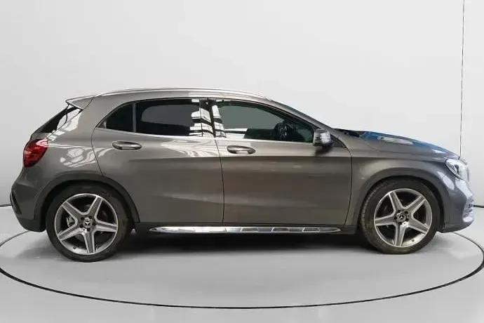 Usado Mercedes GLA200 136 CV (100 kW) 2017 SUV