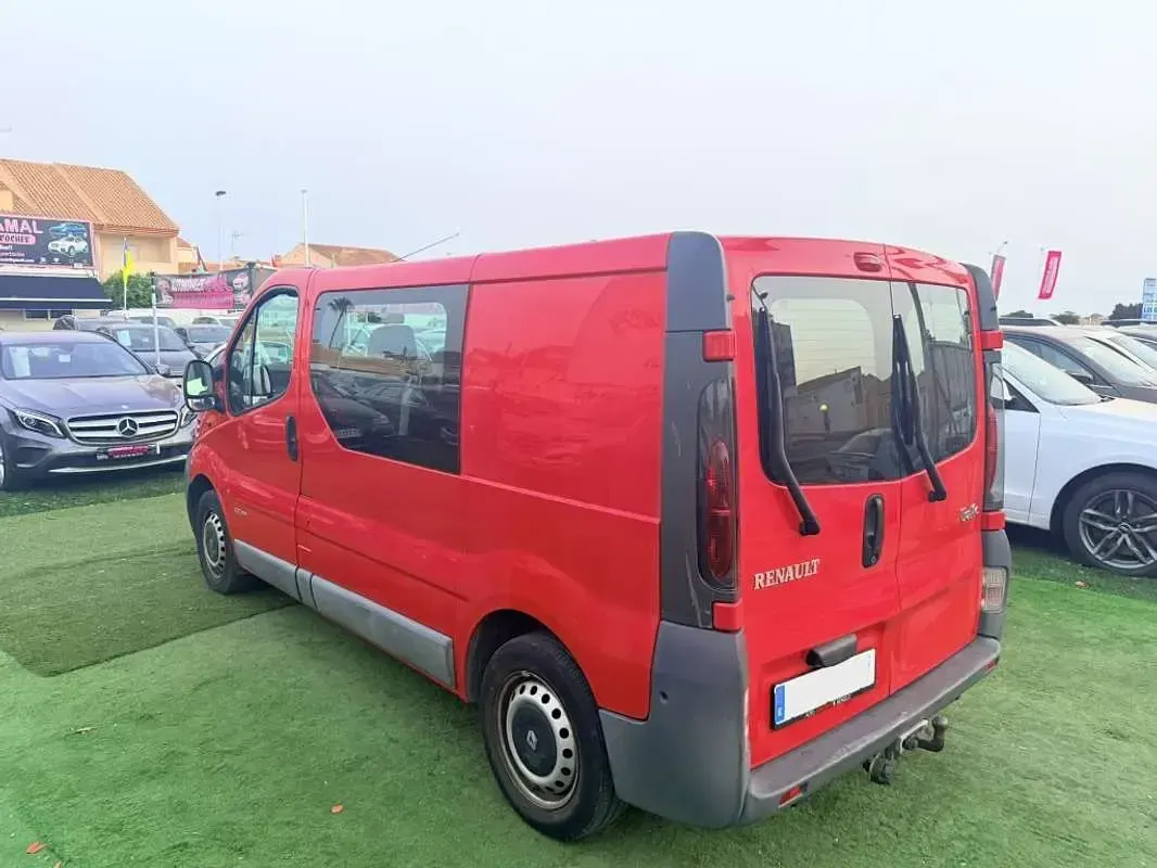 Usado Renault Trafic 80 CV (58 kW) 2003 Monovolumen