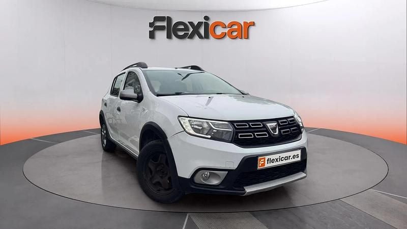 Usado Dacia Sandero Essentiel 90 HP (66 kW) 2019 Sedan