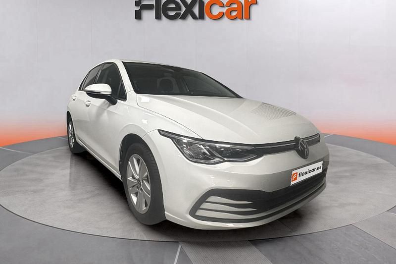 Blanco Usado 2022 VW Golf VIII Berlina | 19.890 € (Buen precio) - Imagen 1/4