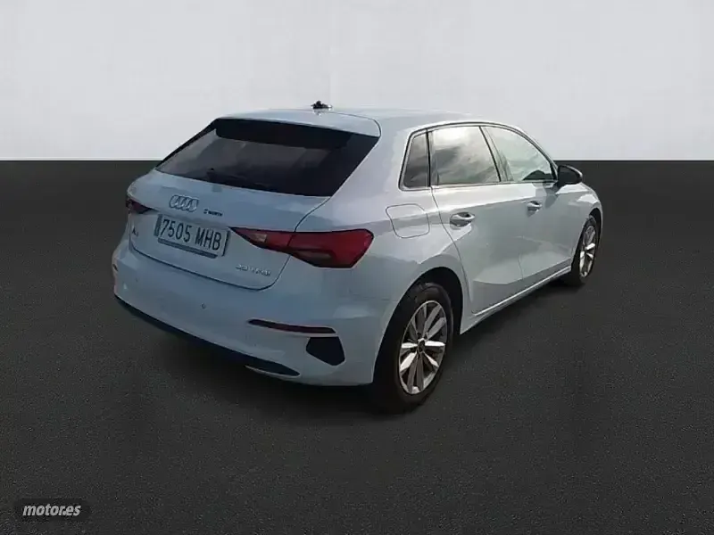 Usado Audi A3 110 CV (80 kW) 2023 Blanco Berlina