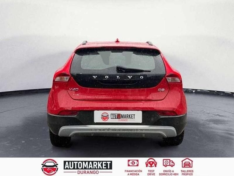 Begagnad Volvo V40 CC 120 HK (88 kW) 2017 Röd Kombi