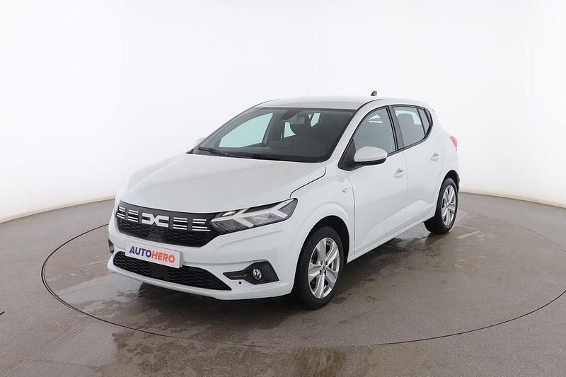 Usado Dacia Sandero Expression 90 CV (66 kW) 2023 Blanco Utilitario