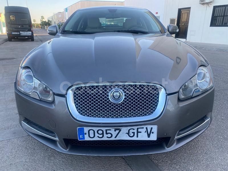 Beige Usado 2008 Jaguar XF Premium Luxury Berlina | 8900 € (Buen precio) - Imagen 1/4