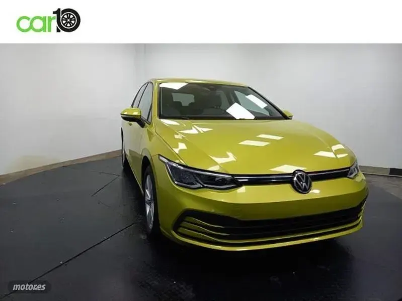 Usado VW Golf VIII Life 150 CV (110 kW) 2020 Verde Berlina