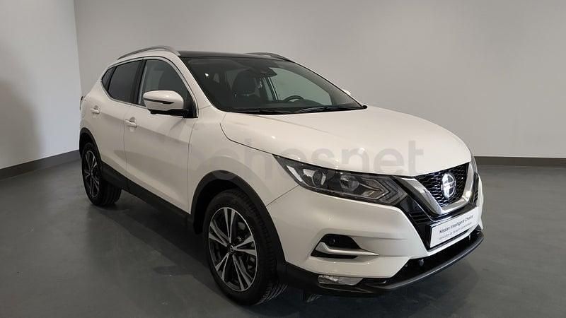 Usado Nissan Qashqai N-Connecta 110 CV (80 kW) 2018 Sapporo white (sólido) SUV