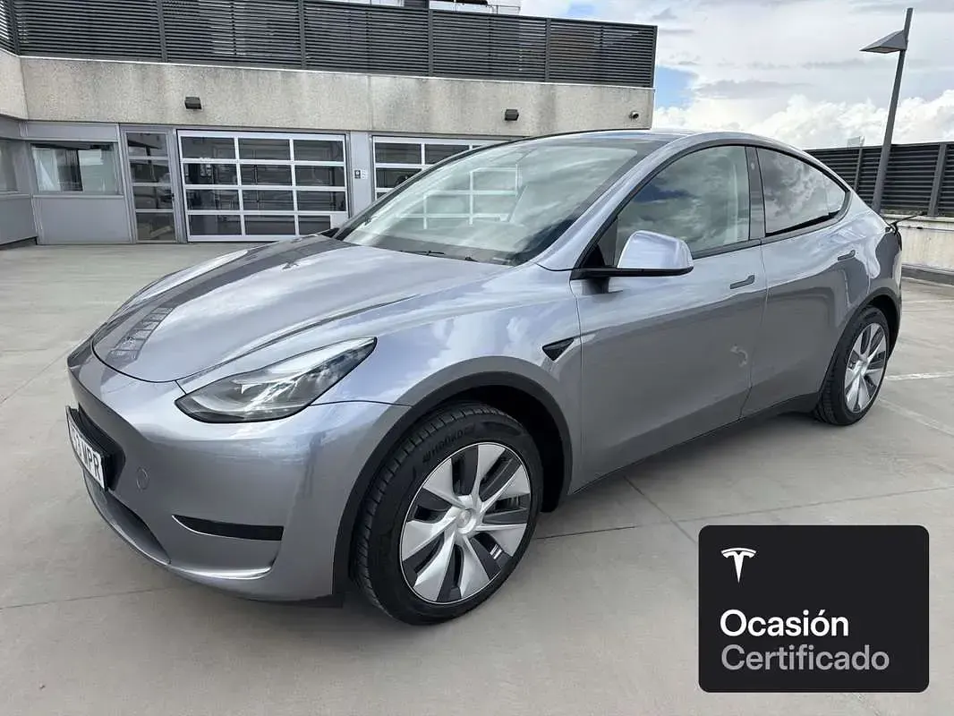 Usado Tesla Model Y RWD 150 kW (204 HP) 2024 Prateado SUV
