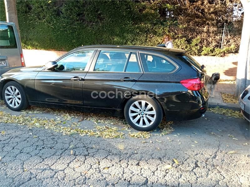 Usado BMW 318 143 CV (105 kW) 2016 Negro Familiar