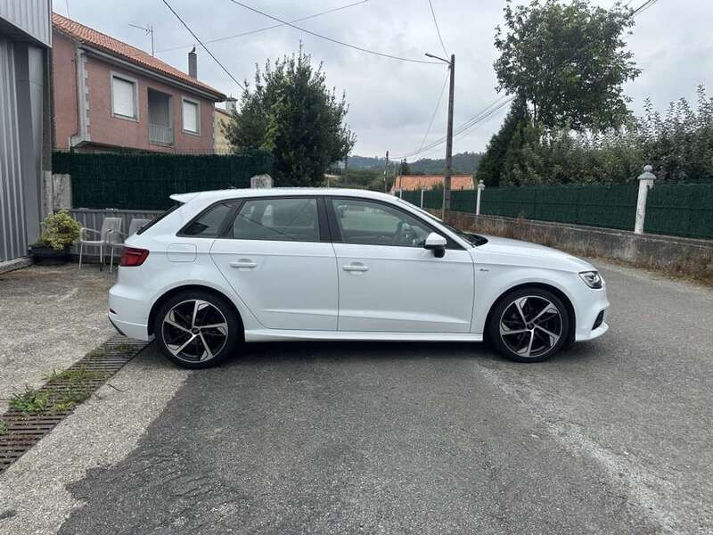 Usado Audi A3 Sportback Comfort 116 CV (85 kW) 2020 Blanco Utilitario