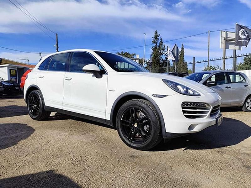 Käytetty Porsche Cayenne 245 HP (180 kW) 2013 Valkoinen Katumaasturi