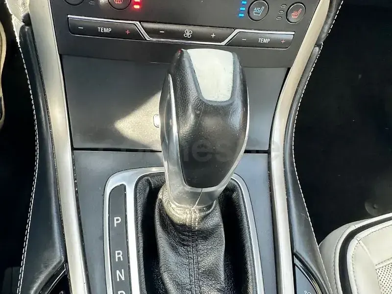 Usado Ford S-MAX Vignale 190 CV (139 kW) 2018 Gris / plata Monovolumen