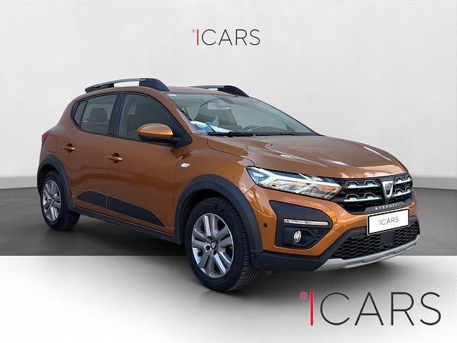 Usado Dacia Sandero Comfort 91 CV (66 kW) 2021 Naranja Berlina