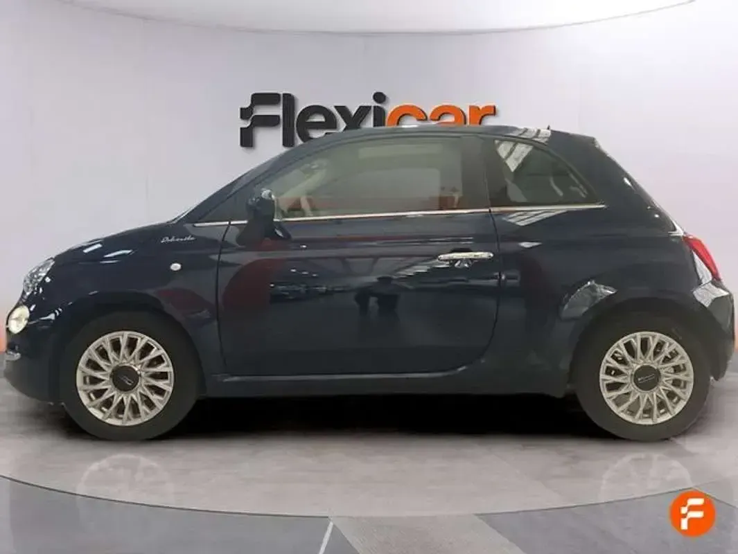 Usado Fiat 500 Dolcevita 71 CV (52 kW) 2021 Azul Berlina