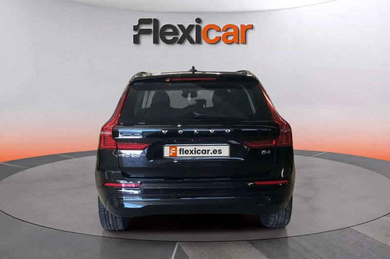 Usado Volvo XC60 Core 199 CV (146 kW) 2023 Negro SUV