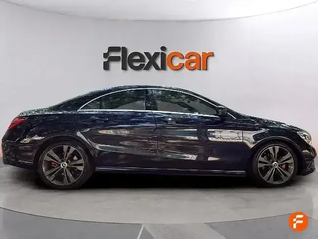Usado Mercedes CLA200 136 CV (100 kW) 2018 Negro Coupe