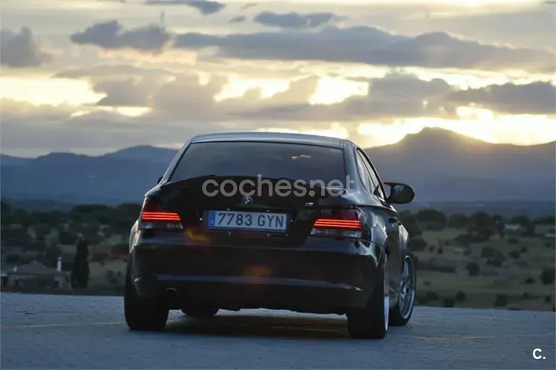 Usado BMW 118 Coupé 143 CV (105 kW) 2010 Negro Coupe