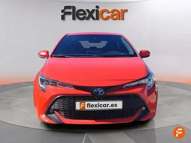 Usado Toyota Corolla Active 122 CV (89 kW) 2022 Rojo Utilitario
