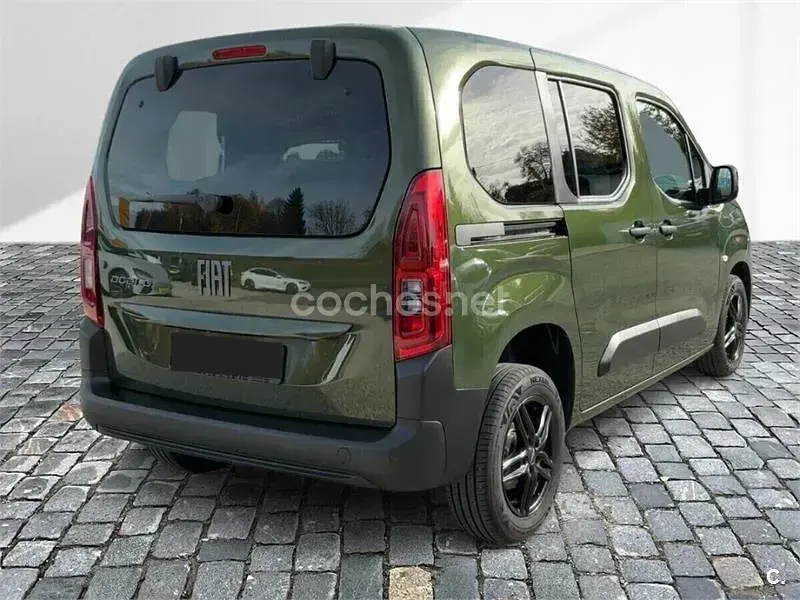Usado Fiat Doblò 130 CV (95 kW) 2024 Verde Monovolumen