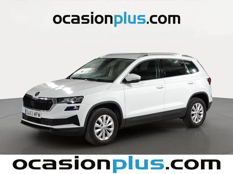 Usado Skoda Karoq Selection 116 CV (85 kW) 2024 Blanco SUV