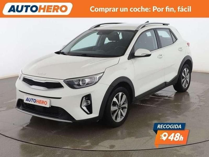 Usado Kia Stonic 84 CV (61 kW) 2023 Blanco SUV