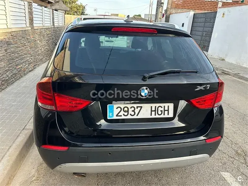 Usado BMW X1 143 HP (105 kW) 2011 Preto SUV