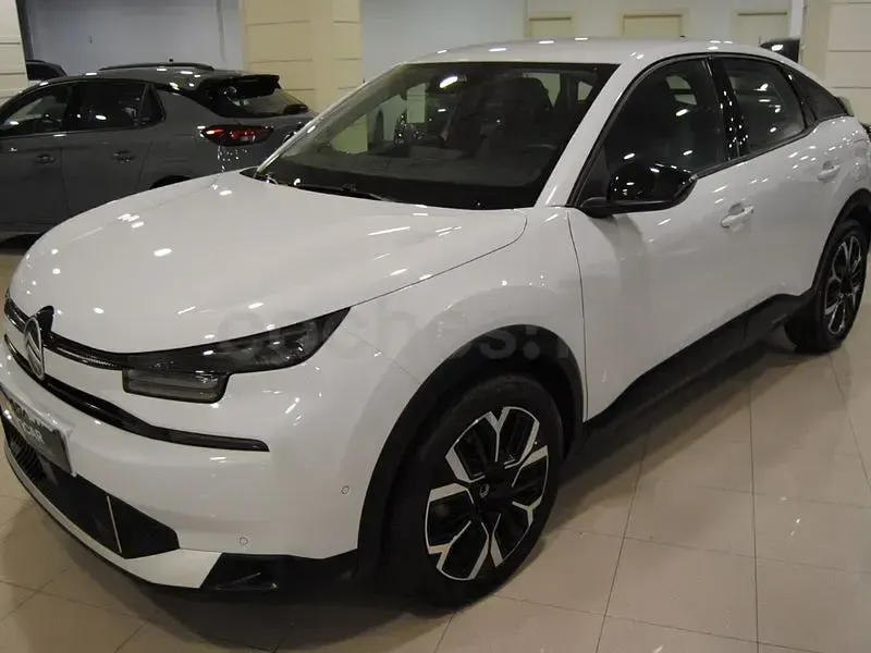 Usado Citroën C4 Business Class 145 CV (106 kW) 2025 Blanco SUV